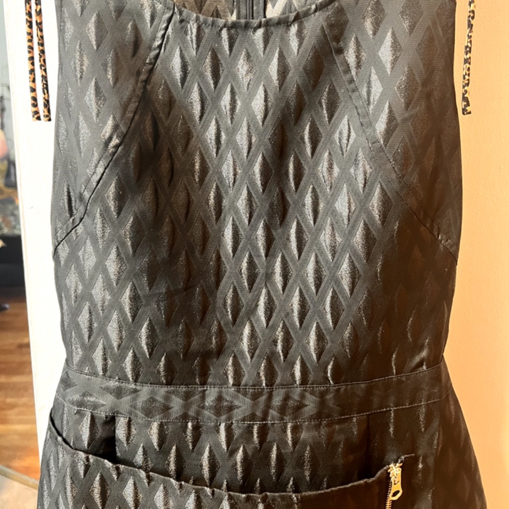 Stylestalker Black Diamond Dress Front Gold Zipper Open Back Sz 8 Retail $425